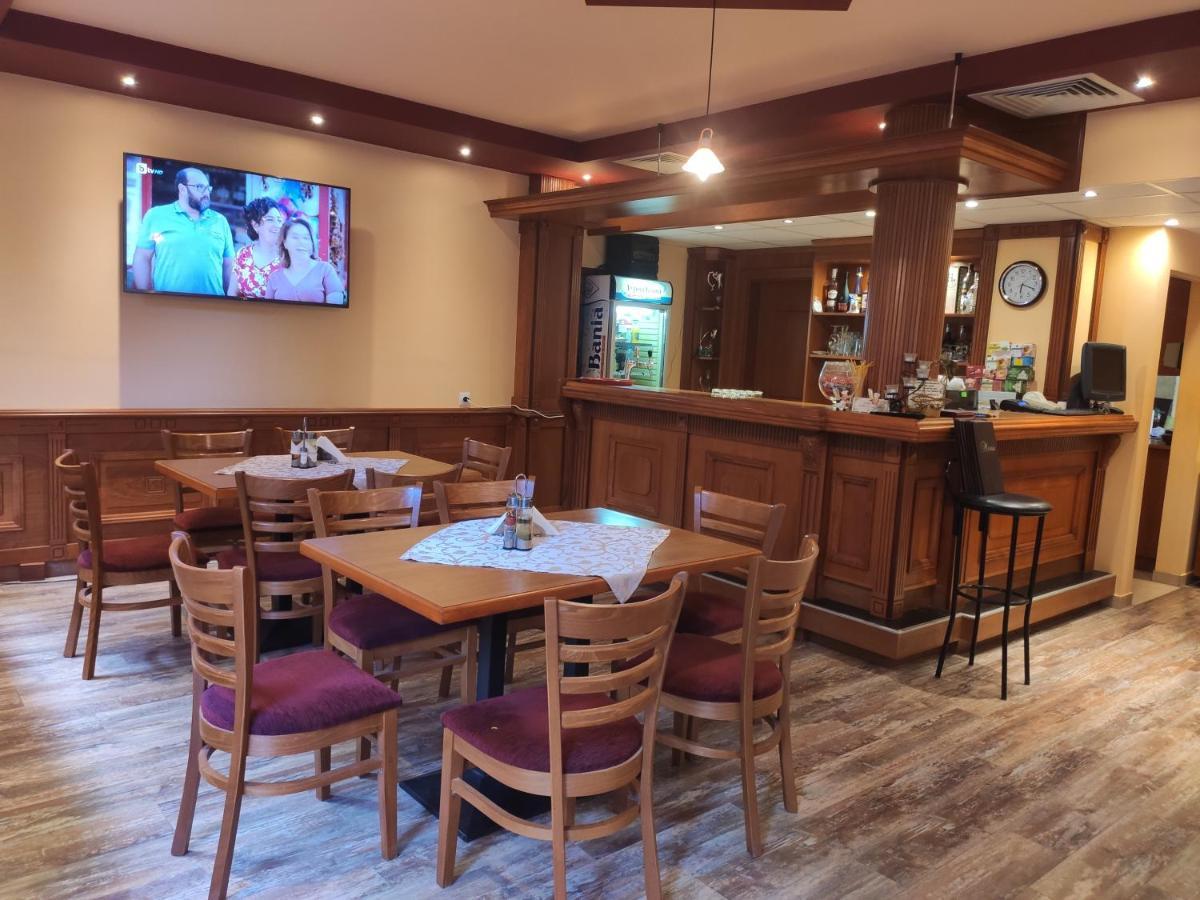 Family Hotel Denica Obzor Bagian luar foto