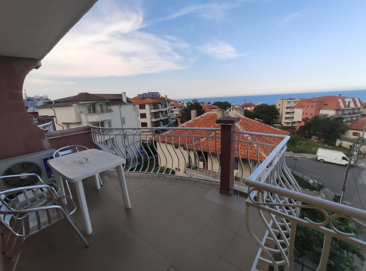 Family Hotel Denica Obzor Bagian luar foto